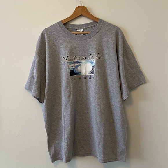 Gildan Other - Y2K Niagara Falls Canada Tee